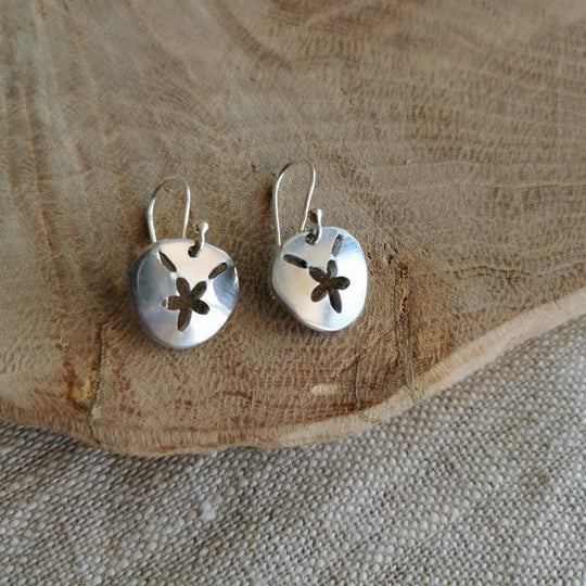 Pansy Shell Earrings