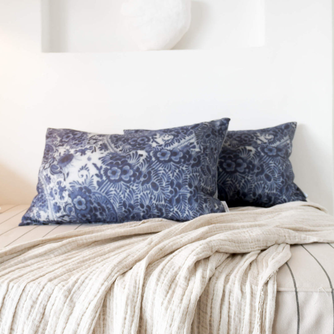 CoralBloom Delft Scatter cushion cover